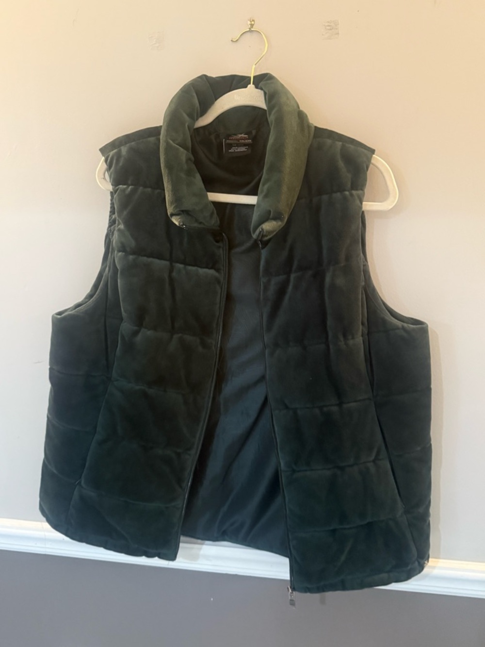 ZeroXposur Black and Red Logo Puffer Jacket Label View